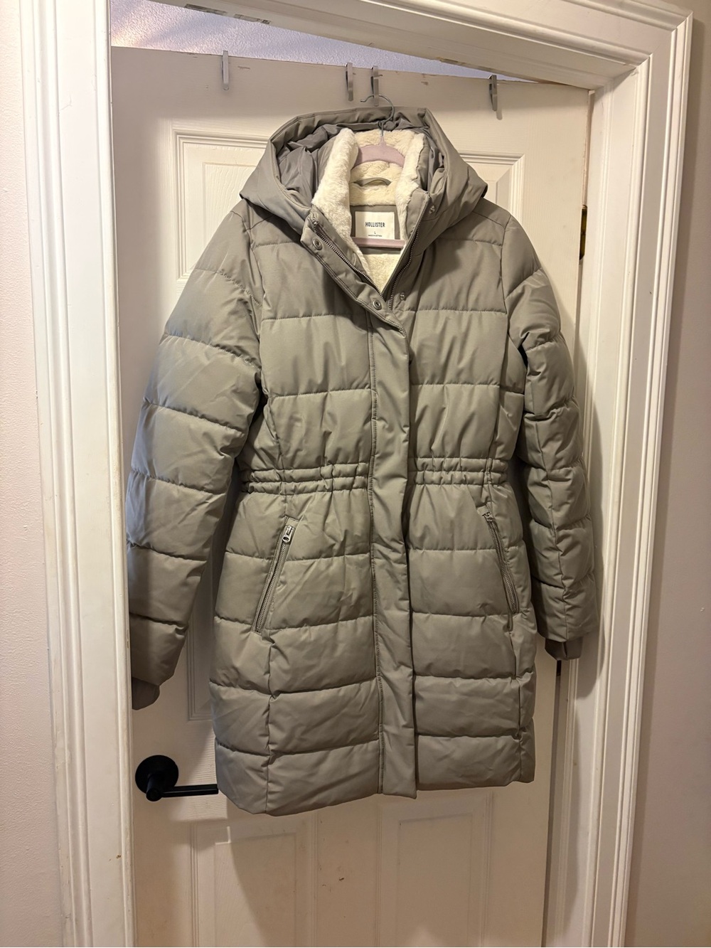 Hollister Taupe Gray High-Neck Puffer Parka, never worn